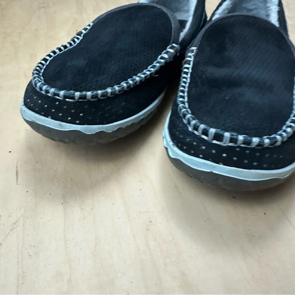 L.L. Bean Cozy Slip-On Loafers - Picture 5 of 12